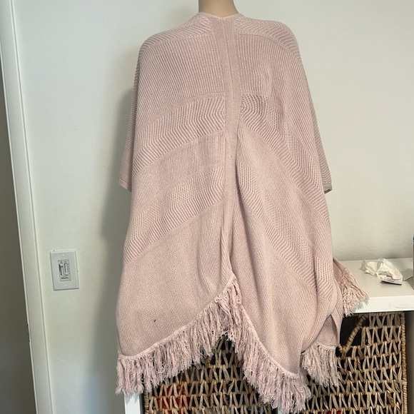 Roller Rabbit Shawl - Picture 3 of 7